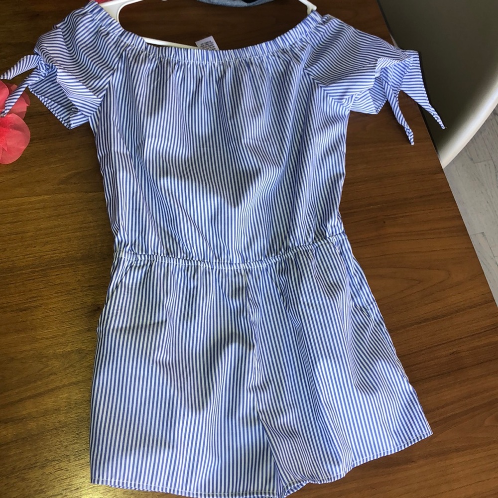 Girls Aqua shortsleeve jumpsuit never worn!
